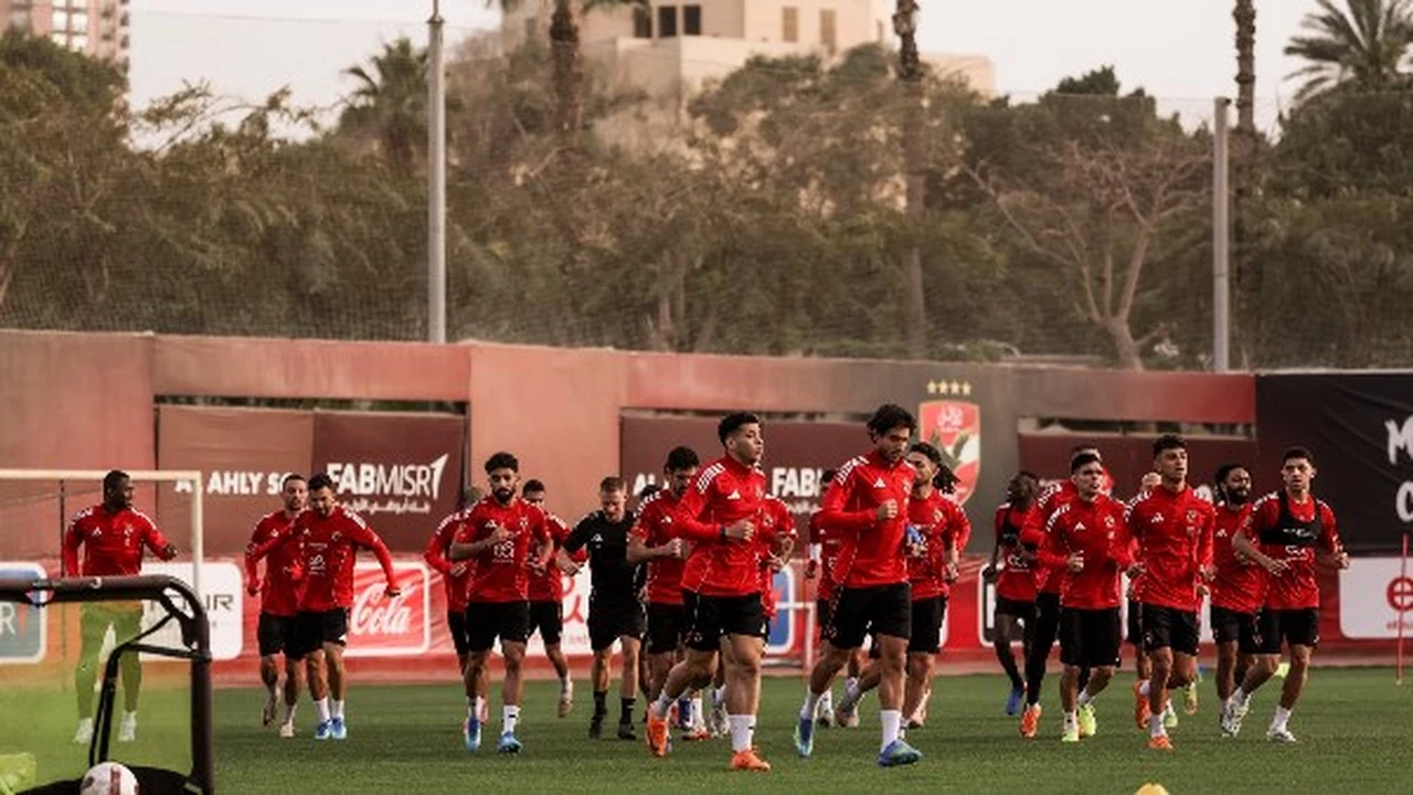 الأهلي يعلن حالة الطوارئ قبل مواجهة سيراميكا كليوباترا بالدوري